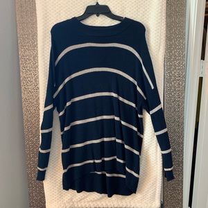 AE oversized Jegging Fit sweater